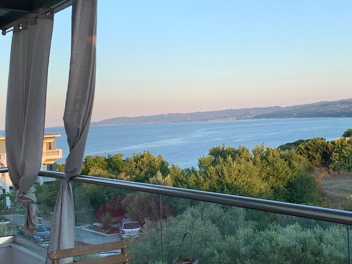 Villa Evita , Penthouse, 53M2 ,Athytos 450M From The Beach Afytos
